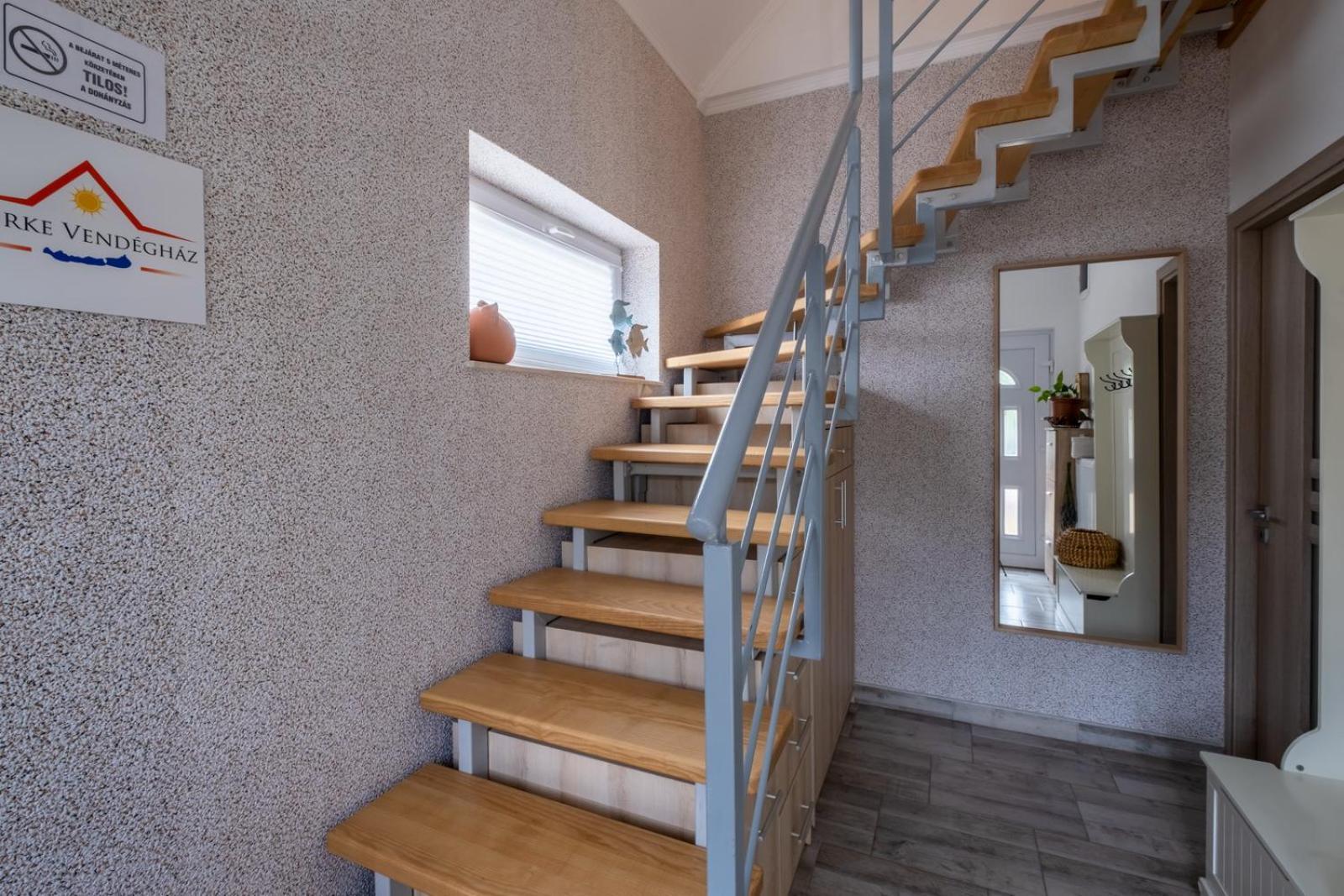 Szuerke Vendeghaz Balatonkenesen Apartment Exterior foto