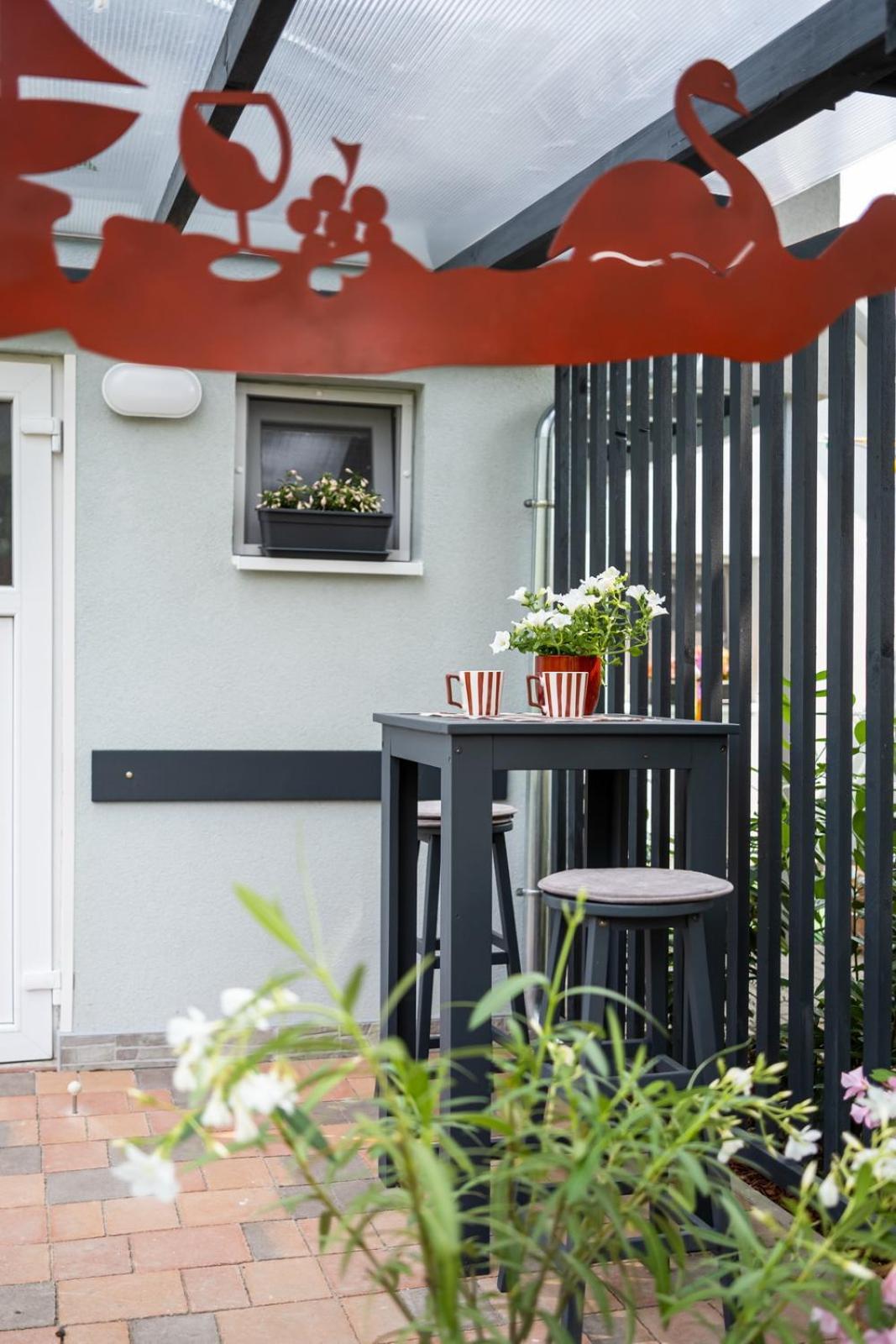 Szuerke Vendeghaz Balatonkenesen Apartment Exterior foto